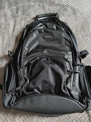 Targus Black Backpack - Excellent Condition. Perfect for: Students, professional - image 1 of 4