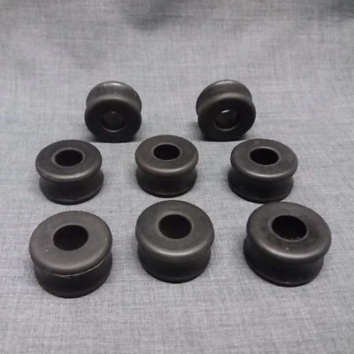 Land Rover Discovery Front Shock Absorber Bush Kit - 552818 x 8 - Image 1 of 2