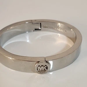 Michael Kors Fulton Silver Tone Delicate Hinge Bangle Bracelet - Picture 1 of 14