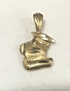 Brand New 14kt Gold GRADUATE DIPLOMA Charm/Pendant - Picture 1 of 1