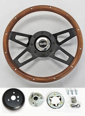 Nova Chevelle Monte Carlo 13 1/2" 4 radios madera sobre volante negro tapa SS Foto 1 de 4