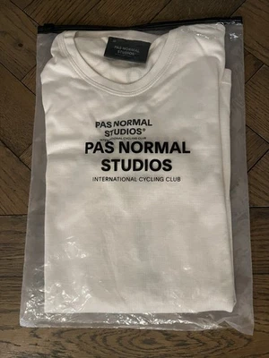 Pas Normal Studios mid long sleeve base layer Size: medium Colour: Off White - Image 1 of 2