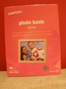 Staples Photo Basic Gloss Paper 8½” x 11” 30 Sheet Pack Sealed - Picture 1 of 10