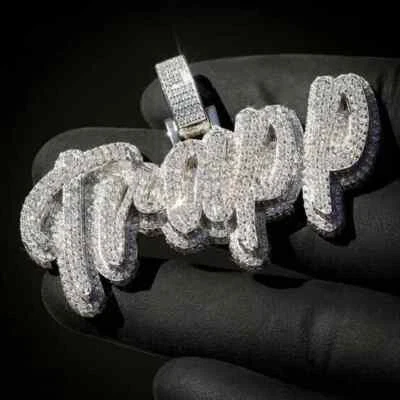 Colgante con nombre de letra personalizado de corte redondo de 3 quilates de moissanita real enchapado en oro blanco de 14 quilates Foto 1 de 4