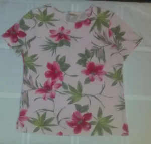 FLOWERED BLOUSE * SIZE LARGE * SHORT SLEEVES, Pink Green Red, Bobby Brown - Picture 1 of 8
