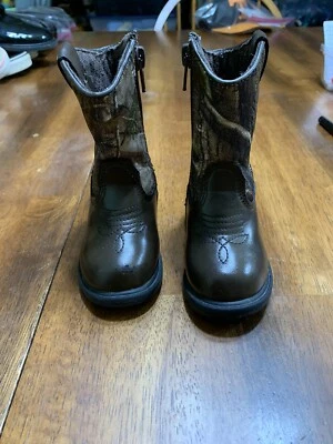 Realtree Youth Size 5M Camouflage Boots - Image 1 of 4