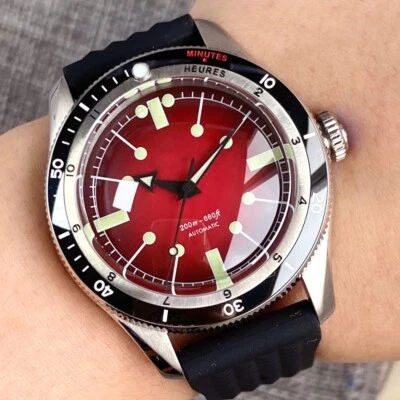 Relógio de mergulho masculino mostrador vermelho NH35A 40mm luminoso 20ATM safira impermeável 120 cliques - Imagem 1 de 4