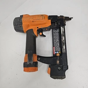 Grapadora Acabado Ridgid 120 Max PSI Sujetador 18ga 1-1/2" Max (usada probada) - Imagen 1 de 6