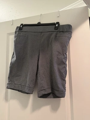 Liz Claiborne Career Shorts Womens Size 10 Classic Opening Pull On - Image 1 of 4