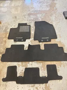 Juego de 4 alfombrillas interiores Nissan Pathfinder 2022-2025 OEM - Imagen 1 de 1