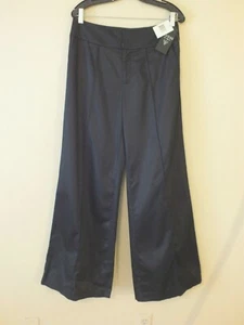 Neu mit Etikett Guess Los Angeles tiefschwarze Hose weites Bein Baumwolle/Rayon/Elasthan Größe 30 - Bild 1 von 4