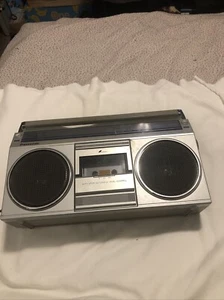 Vintage PANASONIC RX-4940 Portable Stereo Boombox. FM AM Casette Radio - Picture 1 of 24