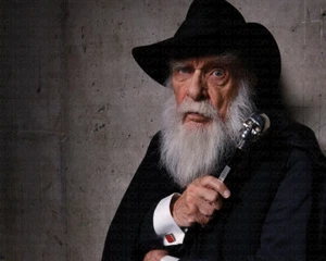 DARK & MYSTERIOUS 8 X 10 OF THE AMAZING RANDI / Archival Magician Photo Reprint - Picture 1 of 1