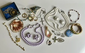 Vintage Estate Assorted Jewelry Lot - Picture 1 of 12
