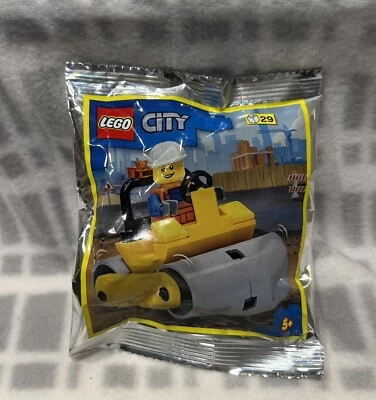 LEGO CITY ROAD ROLLER WORKER Minifigure FOILBAG - 952210 - Image 1 of 2