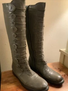 Medici NEW YORC Tall GRAY Boots SZ 9 - Picture 1 of 12