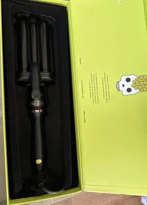 Amika High Tide Deep Waver Crease Free (Black) - New - Image 1 of 4