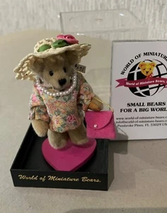 WORLD OF MINIATURE BEARS MÄDCHEN BÄR PERLE MIT ETUI PERFEKT - Bild 1 von 7