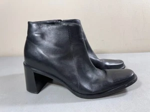 APOSTROPHE WOMEN'S BLACK LEATHER SIDE ZIP BLOCK HEEL ANKLE BOOTS SIZE 7M - Picture 1 of 3