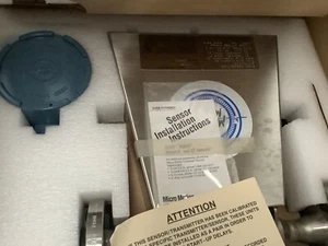 1/2" Micro Motion Mass Flow Sensor Model DS025S114SU - Picture 1 of 7
