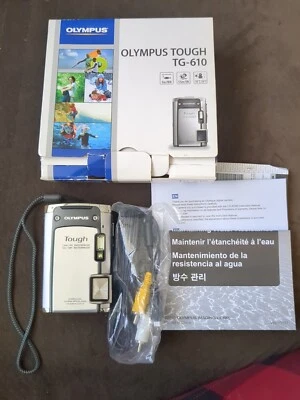 Cámara digital Olympus resistente al agua Tg-610 plateada 5M 1,5M caída. Q29 Foto 1 de 4