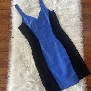 Vintage 80er Jahre Color Block blaues Leder + schwarzes Jerseykleid Wilson Leather Gr. L - Bild 1 von 4