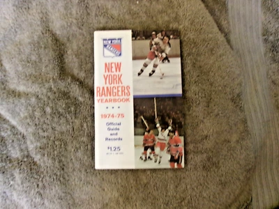 1974-75 NEW YORK RANGERS MEDIA GUIDE YEARBOOK BRAD PARK JEAN RATELLE ROD GILBERT - Image 1 of 4