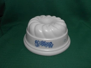 Pfaltzgraff Jello Mold Wall Hanging Yorktowne - Picture 1 of 6