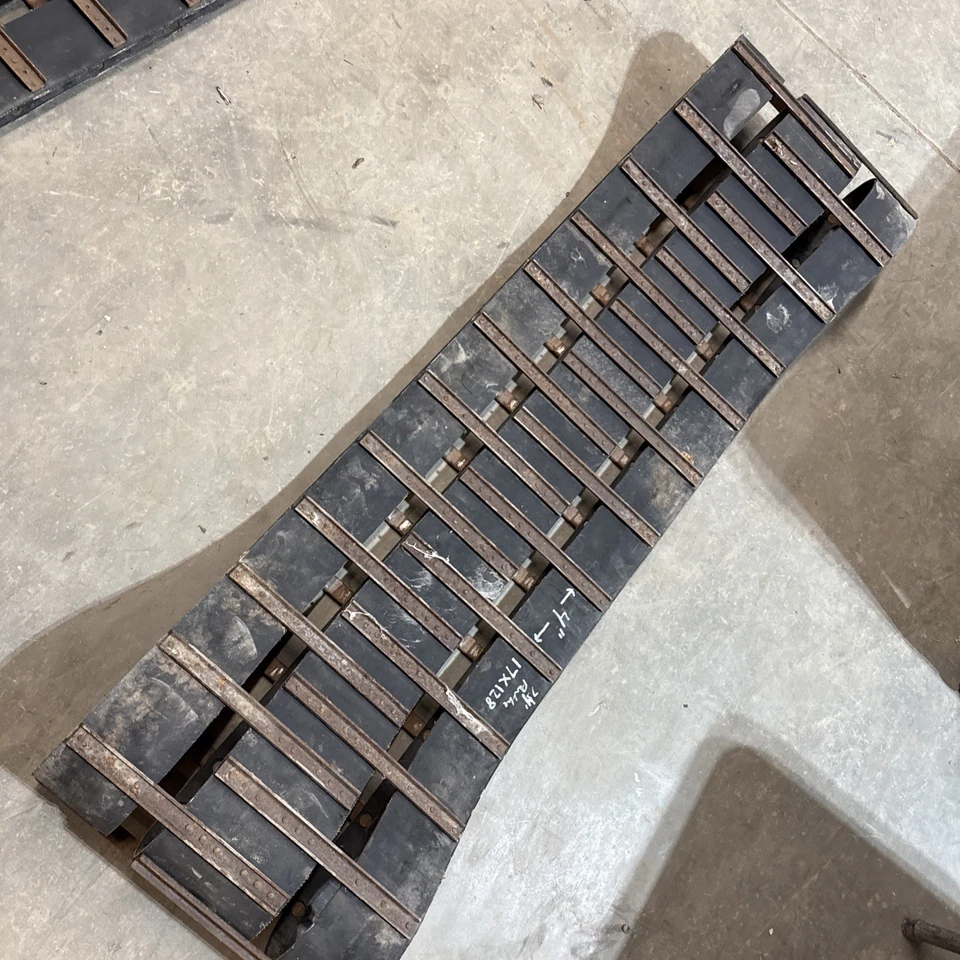 1973 1974  75? Arctic Cat Panther 440 Panther Vintage Snowmobile Track 128x17 - Image 1 of 4