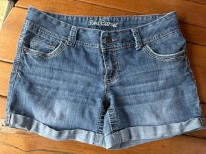 Red Camel 11 Denim Shorts Blue Jean Low Rise Cuffed Hem 37" W 8" Rise 5" Ins - Picture 1 of 5
