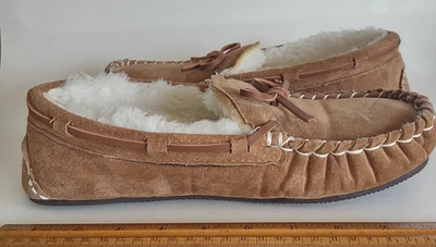Women's Lamo Tan Suede Furry Lined Warm Slippers Moccasins Size 8.5 - Image 1 of 4