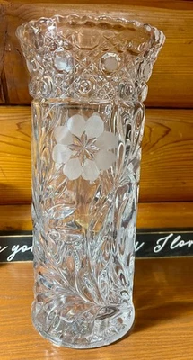 Antique ABP MCKEE Innovation Pressed & Cut Glass Square 10" Vase - Image 1 of 4