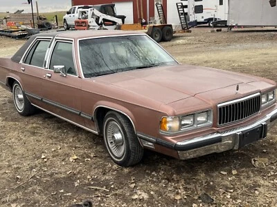 Mercury Grand Marquis LS 1991 sedán 4 puertas 5,0 L Foto 1 de 4