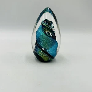 Vintage BSG Kunst Glas Ei Briefbeschwerer blau irisierend Wirbel Blasen dichroitisch - Bild 1 von 8