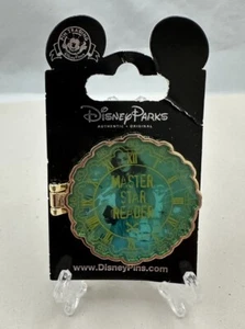 Disney Pin Pirates of the Caribbean- Master Star Reader NEW - Picture 1 of 5