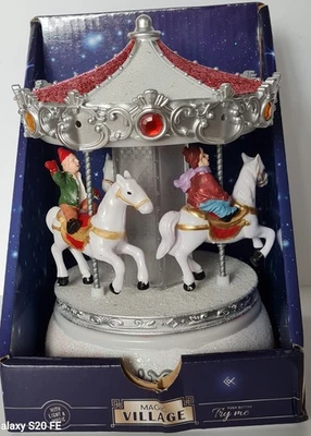 VILLAGE WEIHNACHTSMARKT KINDERKARUSEL - Bild 1 von 4