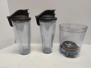 Vitamix Personal Cup Adapter and Two 20oz Cups with Lids. -B03 - Picture 1 of 10