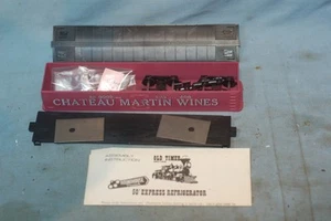 Roundhouse 3612 'H0' 50' Reefer Car 'Chateau Martin Wine' Kit (New) - Picture 1 of 5