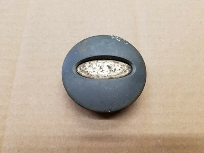 Tampa central Ford OEM 2002-2015 Escape Edge Flex Fusion cinza escuro 3L24-1A096-AA - Imagem 1 de 3