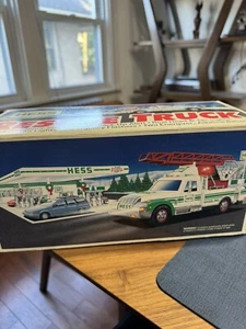 Vintage 1994 Hess Rescue Truck Siren Horn Lights NOS NRFB MINT - Picture 1 of 6