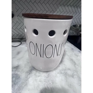 Bote de almacenamiento de cebollas colección artesanal Rae Dunn con tapa de madera cocina - Imagen 1 de 6