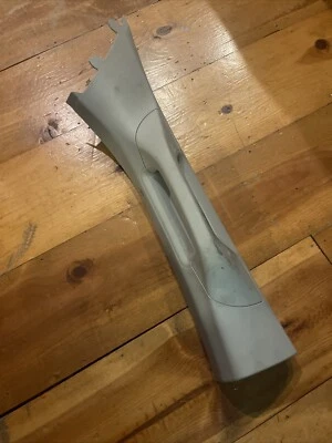 🏁 GMC CANYON CHEVY COLORADO WINDSHIELD RIGHT A PILLAR TRIM COVER PANEL  15-22 - Изображение 1 из 4