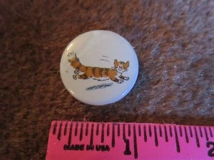 AMERICAN GIRL GRIN PIN Striped Orange Cat Collectible 1990s FREE SHIP - Picture 1 of 3