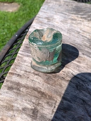 Antiguo aislador de pararrayos con tapa cruzada Foto 1 de 4