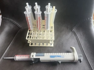 Nichimate Stepper Dispenser Siringa Ripetitiva Variabile Nichiryo Pipetter + ALTRO - Foto 1 di 11