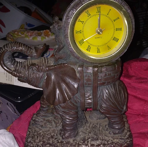 Vintage Colonial Clock Co.  Elephant Clock 7 X 6.5"/ China Cover