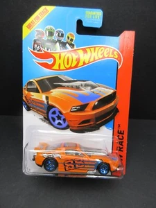 2014 HW RACE Hot Wheels '13 FORD MUSTANG GT 161/250 (M) - Picture 1 of 2