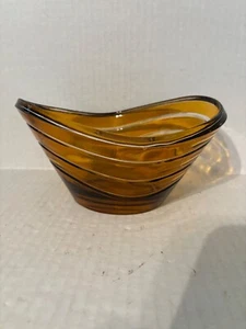 VIINTAGE AMBER AND CLEAR STRIPED WAVY OVAL GLASS BOWL 8" LONG - Picture 1 of 8
