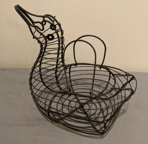 Vintage Black Metal Wire Egg Basket Duck Farmhouse Country Rustic Cover