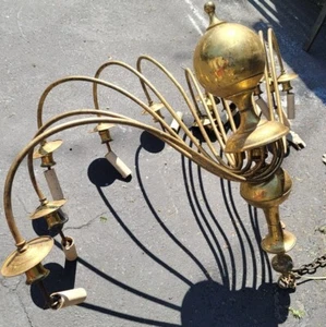 Vintage Brass Pair Of Chandeliers Giant - Picture 1 of 6